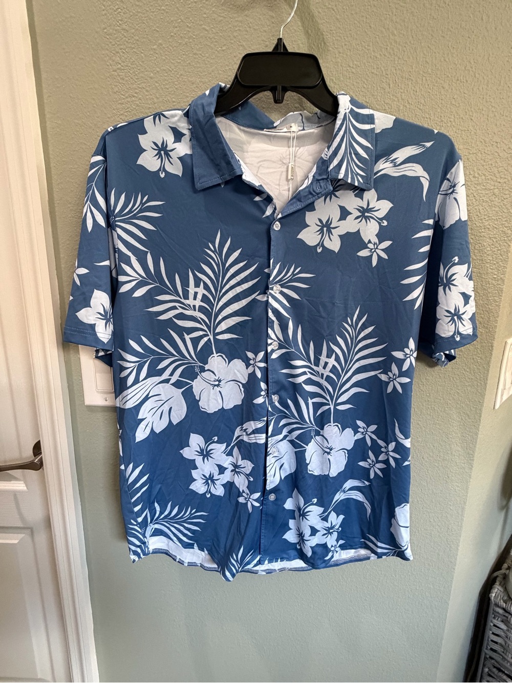 Men's Blue Floral Short-Sleeve Button-Down Shirt